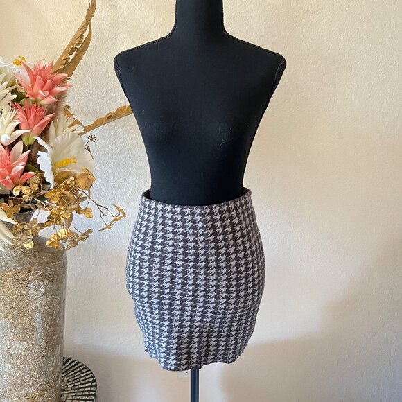 Y2K Versatile Houndstooth Tube Top Mini Skirt Light & Dark Gray Knit Stretch - Picture 2 of 8